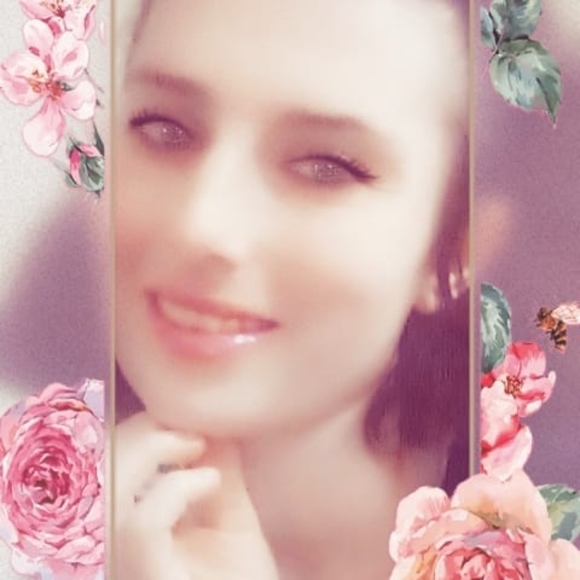 Meet your Posher, Laura - Picture 1 of 1